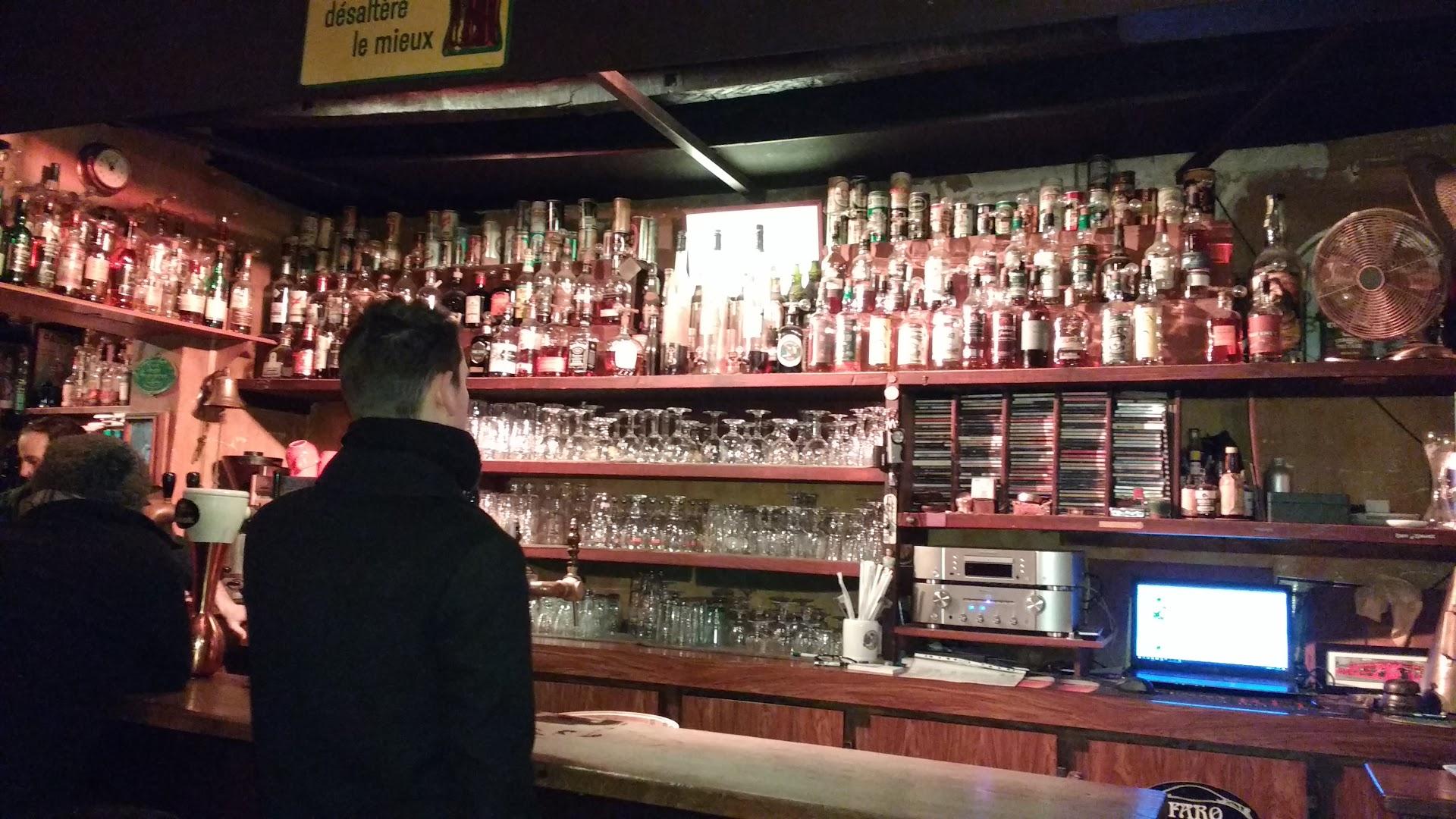 Donald's Pub - Photo 3